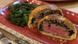 'How To Make Individual Beef Wellingtons | Christmas Dinner Recipe | Rachael Ray'