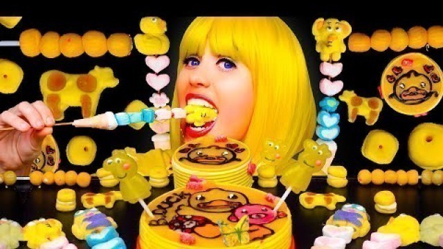 'Yellow Food Mukbang 노란색 디저트 먹방 by LOLA Mukbang'