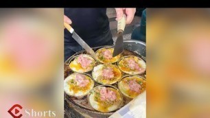 'YouLookYummy Episode㉚| The best Chinese street food: eggs burgers! 中国街边小吃一霸：鸡蛋汉堡！'