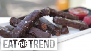 'How to Make Brownie Fries With Sarah Michelle Gellar | Eat the Trend'