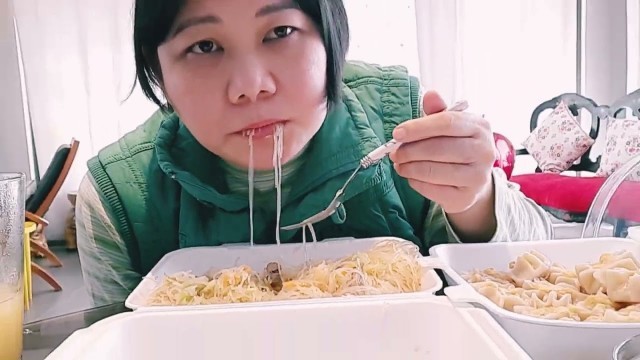 'SHOMAI AND PANCIT MUKBANG/ INDAY TABACHOI'