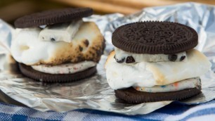 'How to Make Oreo S\'mores | Get the Dish'