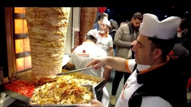 'TURKISH STREET FOOD, CHICKEN AND LAMB KEBABS IN TAKSIM SQUARE ISTANBUL, ISTANBUL STREET FOOD'