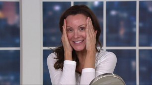 'IT Cosmetics Confidence in A Cleanser Cleansing Serum Auto-Delivery on QVC'