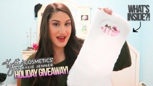 'Kylie Cosmetics: HOLIDAY GIVEAWAY!'