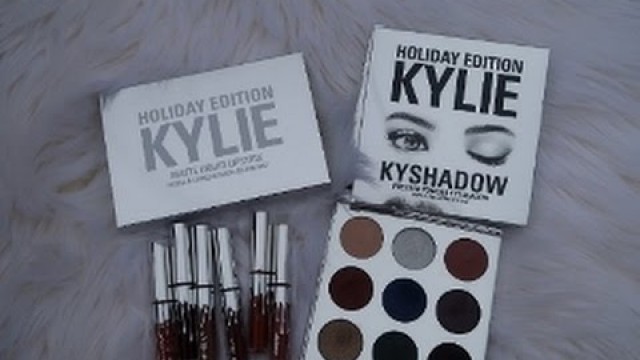 'Kylie Cosmetics Holiday Edition Unboxing With Swatches'