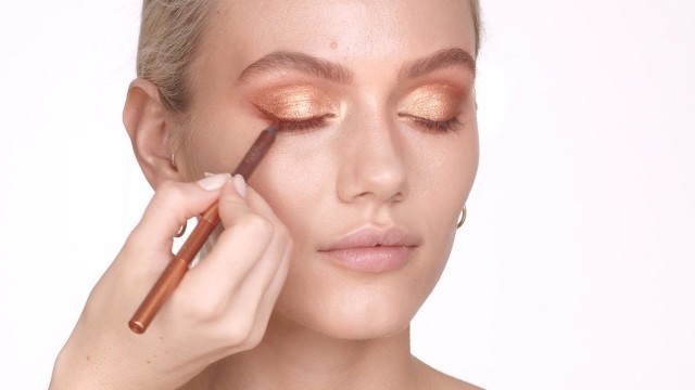 'How To Make Blue Eyes POP With Copper Eyeshadow & Metallic Eyeliner | Charlotte Tilbury'