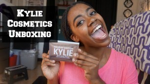 'KYLIE COSMETICS Holiday Edition Matte Liquid Lipstick UNBOXING'