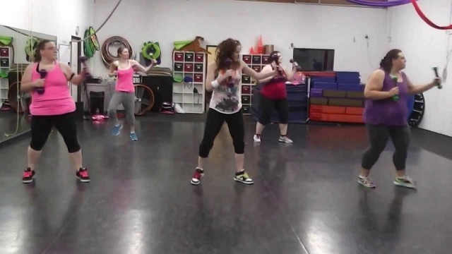 'Stronger by Kelly Clarkson---Zumba Toning Routine'
