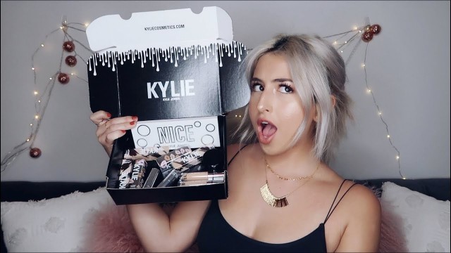 'KYLIE COSMETICS HOLIDAY COLLECTION REVIEW 2017'
