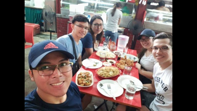 'Vlog #6 Gumala sa China town + First time sa Estero fast food'