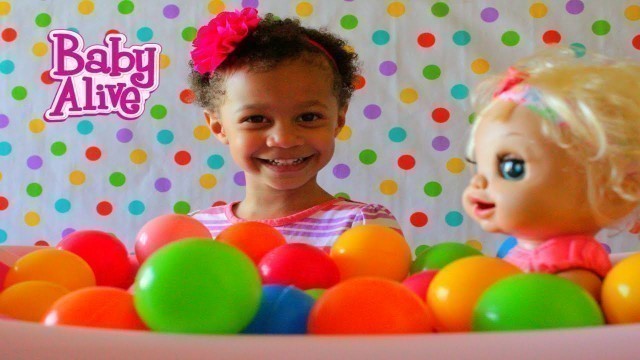 'Baby doll bath | Baby Alive Feeding | Learn colors with baby'