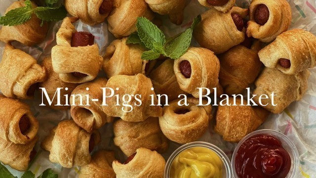 'Mini Pigs In A Blanket // 2 Ingredient Recipe // Party Snack Food'