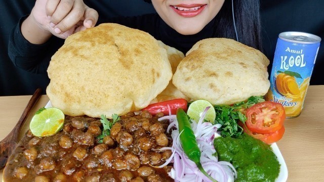 'ASMR:CHOLE BHATURE *RECIPE*+EATING CHOLE BHATURE (STREET FOOD) VEGETARIAN FOOD MUKBANG'