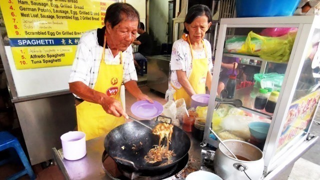 'Char Koay Teow Penang Street Food Malaysia Macalister Lane 小蓬莱炒粿条'