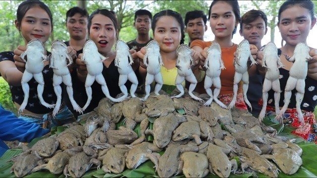 'Amazing cooking 30 kg frogs grilled with fish sauce recipe - Frog gilled recipe'