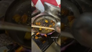 'Soya Chaap || Tawa Soya Chaap || North Indian Food || Handi Chhadeyan Di, CP, Delhi'