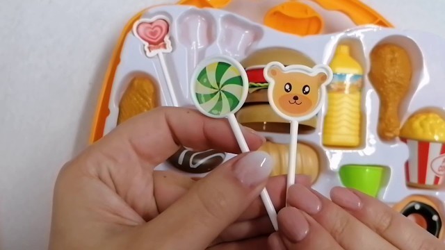 'Abrir brinquedos surpresa hamburguer doces Toys openning fast food play Abrindo surpresa'