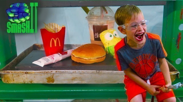 'Smash Hamburger, Fries, MilkShake McDonald\'s Kids Happy Meal Fast Food Toys Crushing things SmashIT'