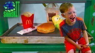 'Smash Hamburger, Fries, MilkShake McDonald\'s Kids Happy Meal Fast Food Toys Crushing things SmashIT'