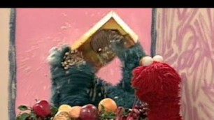 'Sesame Street: Elmo\'s Voice Over World: Food, Water & Exercise! - Clip'