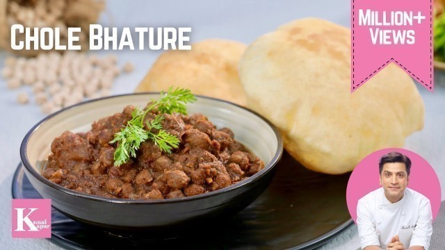 'Punjabi Chole Bhature छोले भटूरे अमृत्सरी पंजाबी | Kunal Kapur Street Food recipes | हलवाई जैसा'