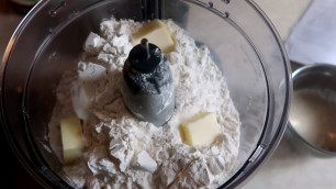 'Making Bread With The Cuisinart Elemental 13 Cup Food Processor'