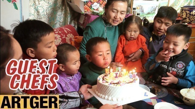 'Mongolian Herder Family Try Korean Birthday Foods For The First Time | Guest Chefs'