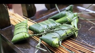 'Chinese Celebrate Dragon Boat Festival with Special Foods'