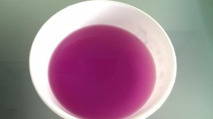 'How to make a natural purple food coloring from the magenta leaves | Nước lá cẩm'