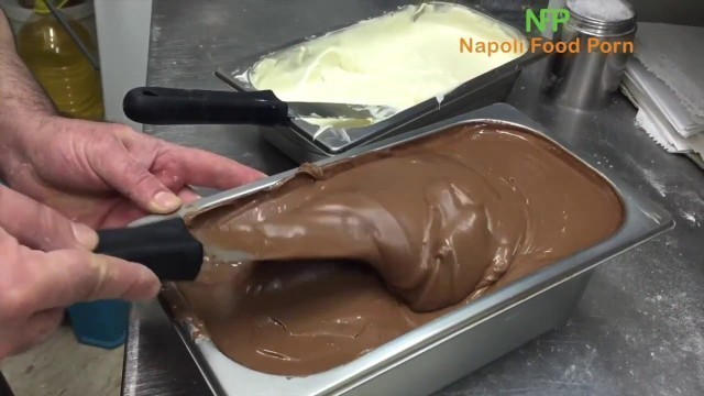 'Panuozzo Oreo with Nutella - Napoli Food Porn'