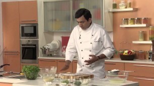 'Thalipeeth, The Yellow Chilli Style - Festive Recipe by Chef Sanjeev Kapoor'