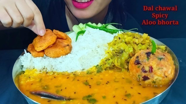 'Eating Dal Chawal, Bhaji, Aloo Bhorta, Pakoda | Indian Veg Food Eating Show | Foodie JD'
