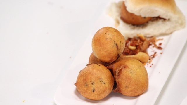 'Batata Vada | 5 Best Potato Recipes | Chef Anupa | Sanjeev Kapoor Khazana'