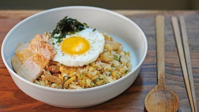 '[한그릇요리] 배신없는 맛, 삼겹살 깎두기볶음밥 만들기 K-food cooking Pork belly, radish kimchi fried rice.'