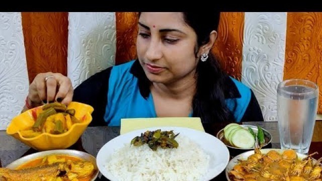 'Eating Crab Curry, Fish Curry, Bhindi Curry With Rice & Salad Indian Food Eating Show || Foodie Dipa'