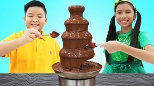 'Wendy and Alex Pretend Play Chocolate Challenge Birthday Party Surprise Food Toys'