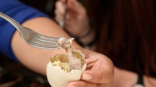 'How To Eat Balut, Fertilized Duck Egg'