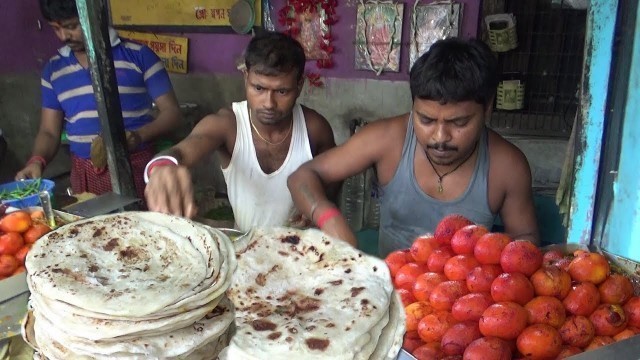 'Over Thousands of People Eating Paratha Everyday | Street Food Besides Shyamnagar Railway Station'