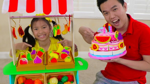 'Wendy Pretend Play w/ Fruits Veggies & BIRTHDAY CAKE Food Toys at Grocery Store'