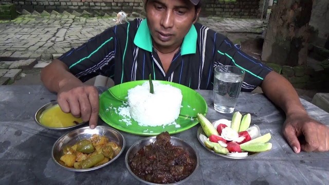 'Chicken Gile Mete Cooked & Eating with Rice, Alu Potol, Daal & Salad | Eating Show of Indian Food'