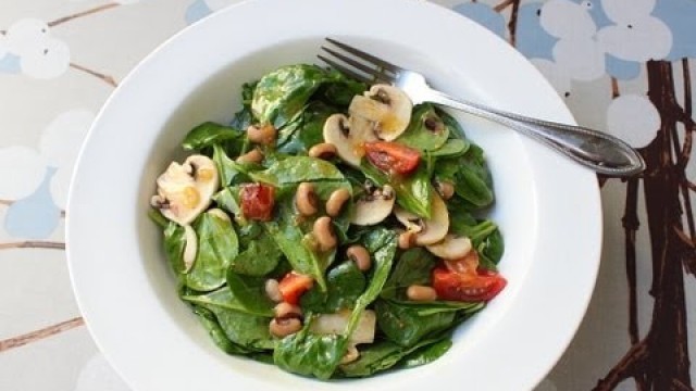 'Hot Bacon Dressing on New Year\'s Beans & Greens Spinach Salad'