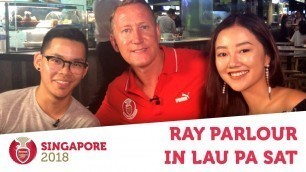 'Ray Parlour tries Singaporean street food | #AFCTour2018'