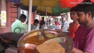 'Very Cheap Only 10 Rs. Per Plate | Soft Luchi/Poori in Kolkata Street | Street Food Online Present'