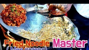 'Fried Noodle (Mee goreng),kuala lumpur malaysian food'