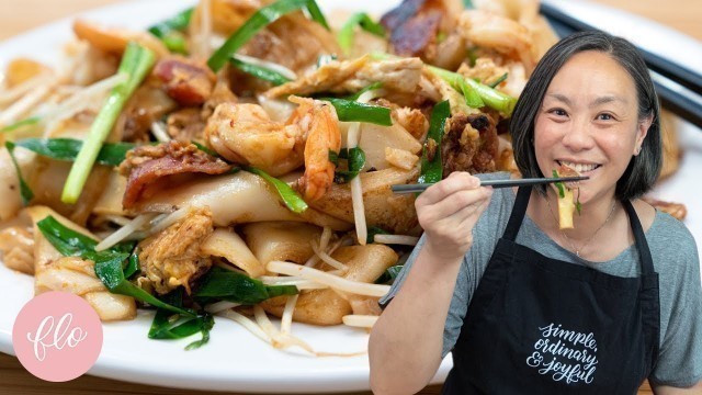 'Char Kway Teow - Dude\'s FAVOURITE MALAYSIAN STREET FOOD'