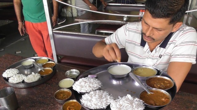 'Pure Veg Lunch Thali @ 100 rs ( 3 Plate Rice with 3 Different Curry ) | Indian Food Yavatmal'