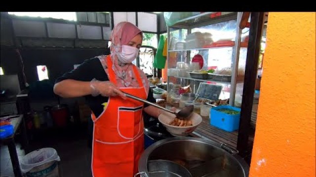 'HALAL Boat Noodle & Thai Street Food in Kuala Lumpur'