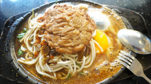 'Battambang Street Food, Eating DELICIOUS Hot Vegetarian Noodles On Hot Plate, Khmer Food'