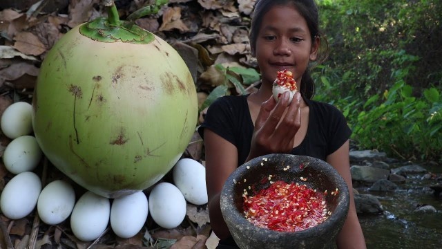 'Yummy Baby duck eggs with coconut water - Cooking Egg duck for Food forest & eater Ep 39'